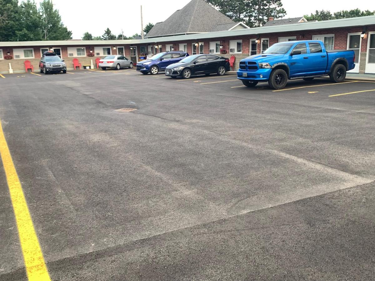 Trunk Road Motel Sault Ste. Marie Exterior photo